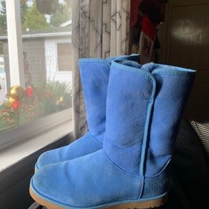 Girl size 5 UGG boots, worn for spring break.